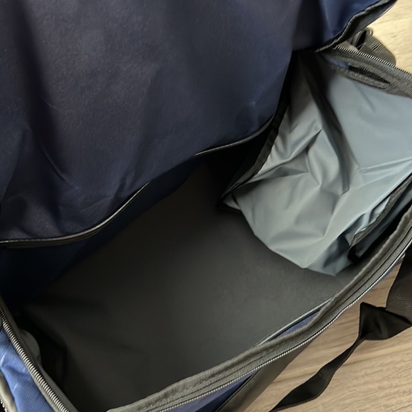 Nike Brasilia Duffel Bag - NEW - Picture 4 of 10